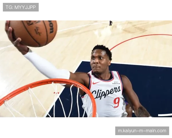 马瑟林正负值+32冠绝全场 无球跑动契合快船传切体系 马瑟林正负值+32冠绝全场 无球跑动契合快船传切体系